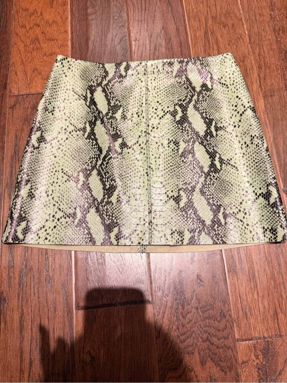 Alice and Olivia Snake-Print Mini Skirt in Mint Green - Picture 4 of 7
